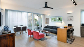Contemporary 3BR in Shenkin by HolyGuest